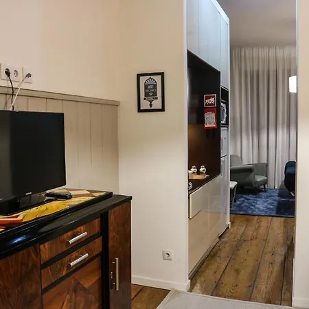 Santo Da Casa / Sc Apartments-2
