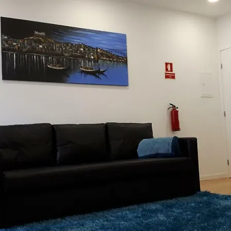 Tmb Oporto Station House-3