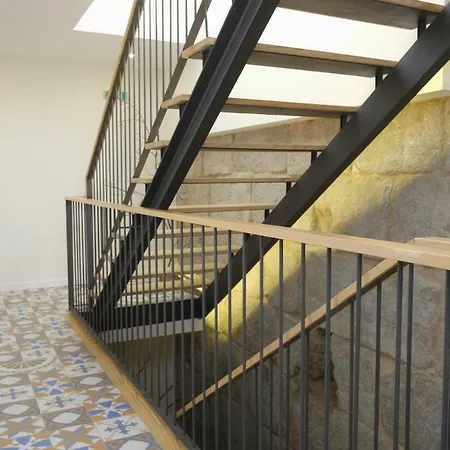Oporto Wall Apartments-3