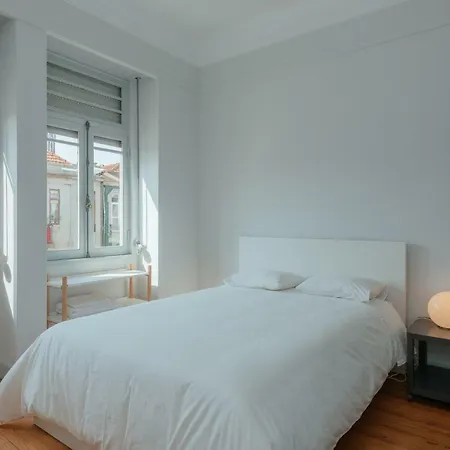 Baixa24 - Downtown Bliss W/ Amazing Natural Light-3