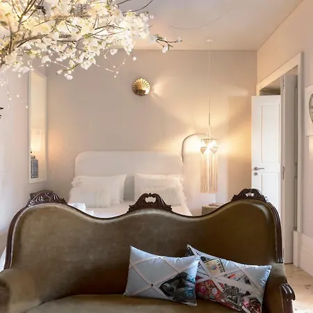 Boutique Rentals - Little Treasure Studio-2