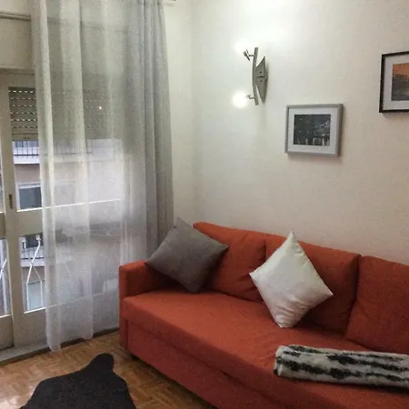 Downtown Sunny Apartment-2