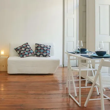 Bonjardim Flats - T1 Com Varanda-2