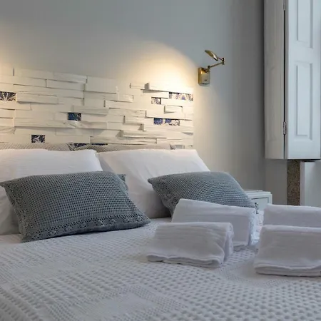 Charm In C - Porto Center Apartment-2