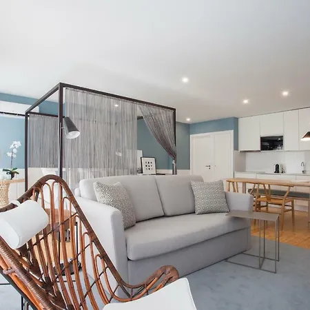 Downtown Luxury Studio With Balcony By Liiiving-2