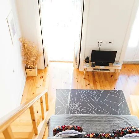 Aposentus -Romantic Mezzanine Apartment With A Balcony-3