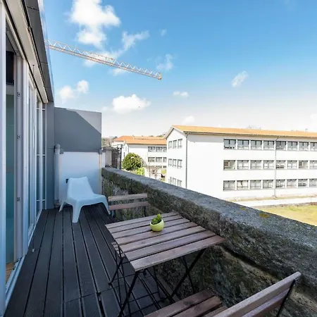 Fontaínhas Stylish Apartment by DA'HOME-2