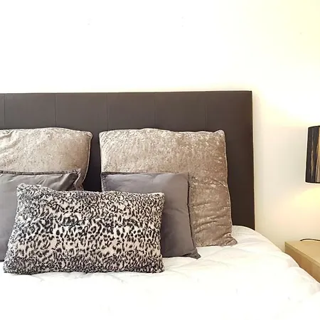 Oporto Beauty Flat-2