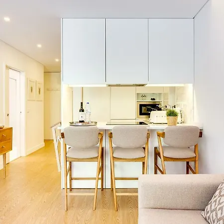 Wood Premium Downtown Apartment By Da'Home-3