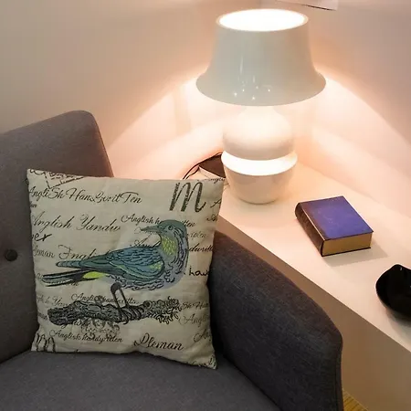 Alda'S Vintage Apartments With Free Parking-2