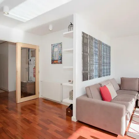 Liiiving In Porto | Bright Light Apartment-2