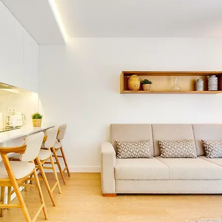 Wood Premium Downtown Apartment By Da'Home-2