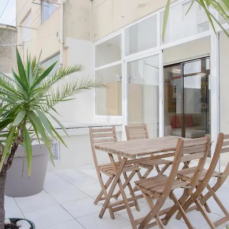 Liiiving In Porto - Terrace Downtown Apartment-3