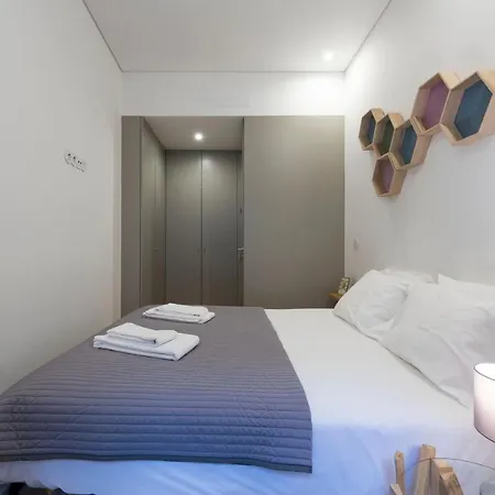 Lovelystay - Stylish Central Apartment By Bolhao Market-2