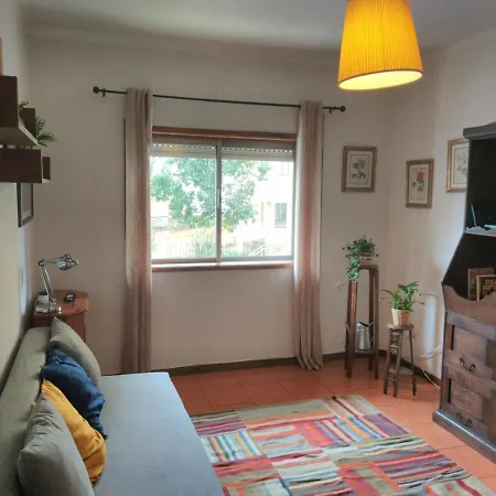 ! Free Parking Street ! Ground Floor With Washer!-2