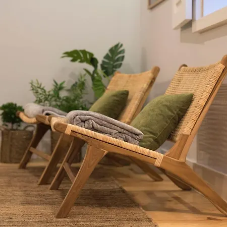 Lovelystay - Porto Peaceful Living W/ Backyard-3