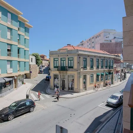 Liiiving In Porto - Luxury Beachfront Apartments-3