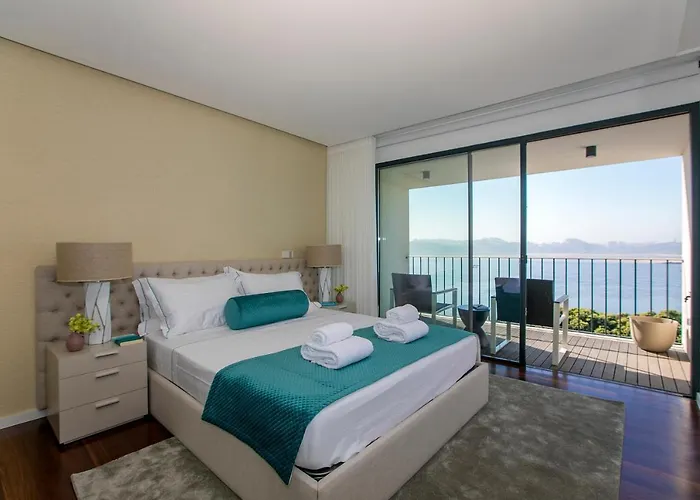 Lovelystay - Luxury 2Br Duplex Apartment In Foz Oporto