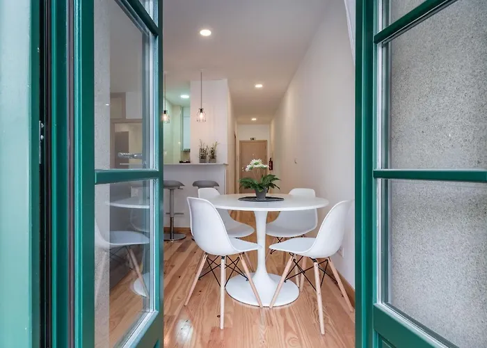 Lovelystay - 1Br Flat W Ac And Balcony By Aliados OOporto
