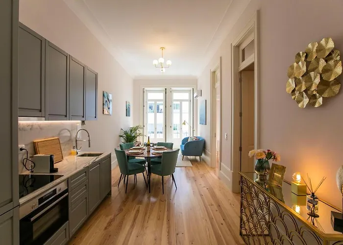 LovelyStay - 2BR Flat with AC in Duque de Loulé OOporto