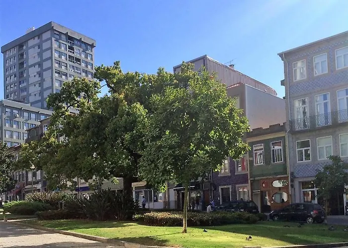 Downtown Porto Relaxed Apartment With Private Yard