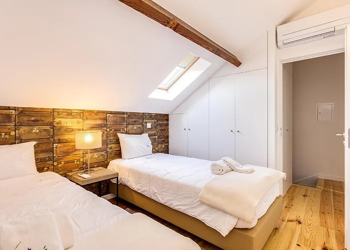 Hopstays Oporto Tiles 2 - City Center Duplex