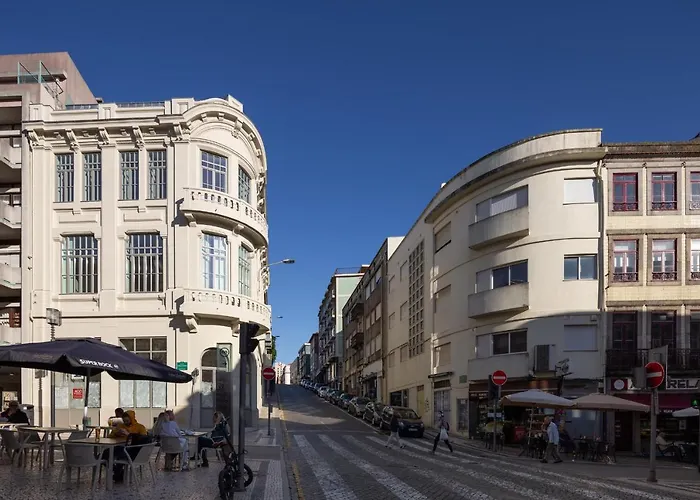 Tripas-Coracao,Luxury Corner Apartments In Santa Catarina, Balcony & City Views OOporto