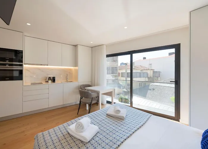 Lovelystay - Heart Of D. Pedro Apartments IV OOporto