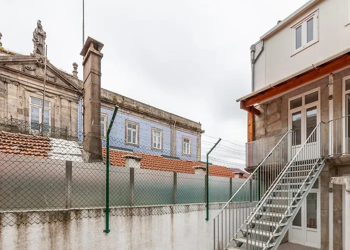 Villa Apartments & Suites OOporto