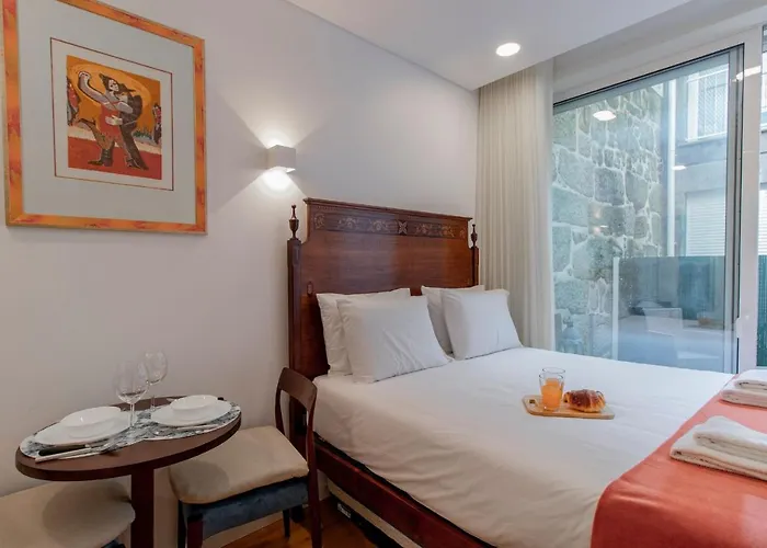 Cozy Studio W/ Patio By Lovelystay OOporto