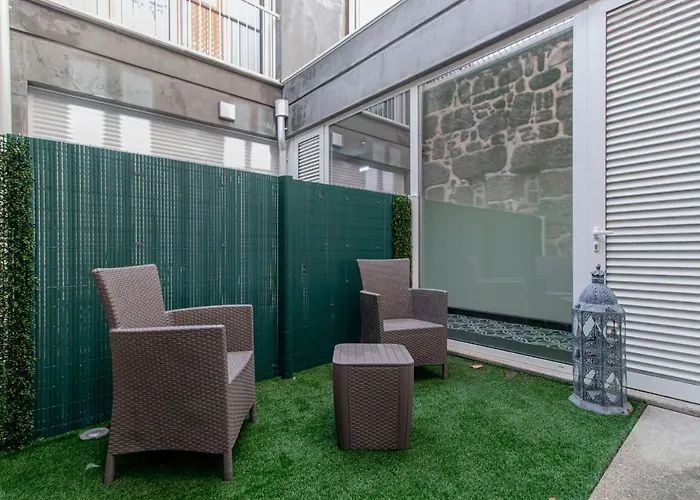 Cozy Studio W/ Patio By Lovelystay OOporto