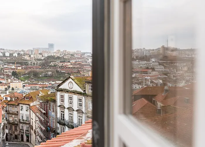 Door 65 - Historical Center Apartments OOporto