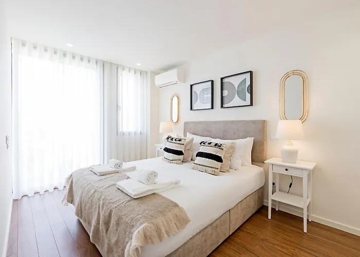 Santos Pousada 1071 by LovelyStay OOporto