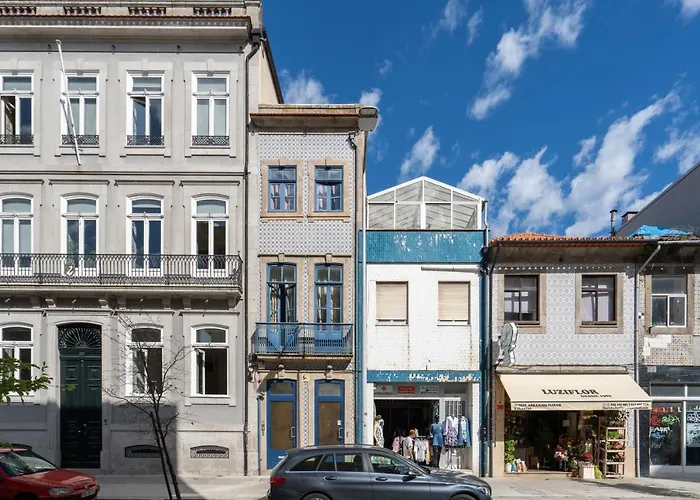 Charming Central Flat Vibrant Decor Metro Ac In Oporto