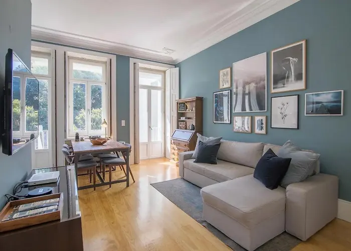 Central Location With Garden & Equipped Kitchen OOporto