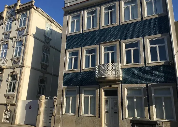 Central Location With Garden & Equipped Kitchen OOporto