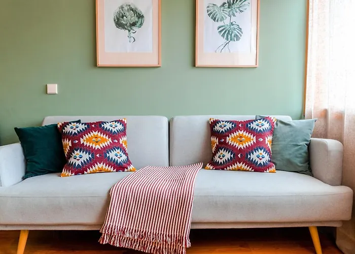 Bright Studio In The Heart Of Lapa - 5Min Walk To Metro! Porto