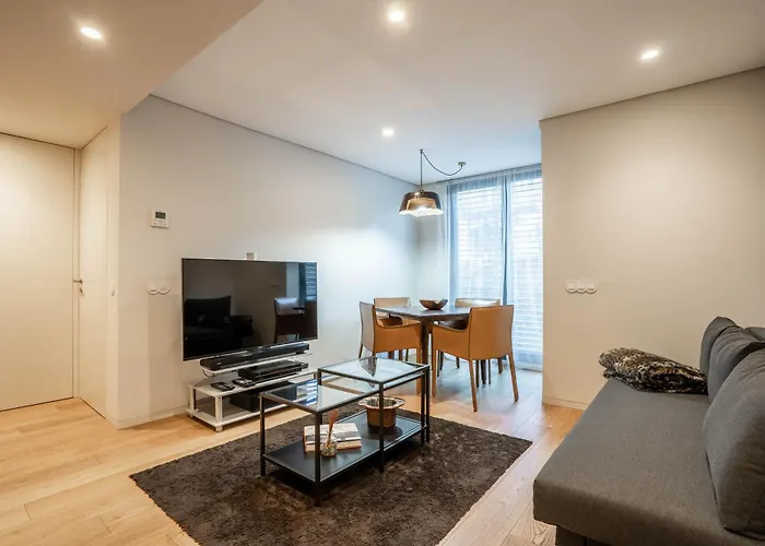 Primrose 1Br Delight W Parking By Lovelystay OOporto