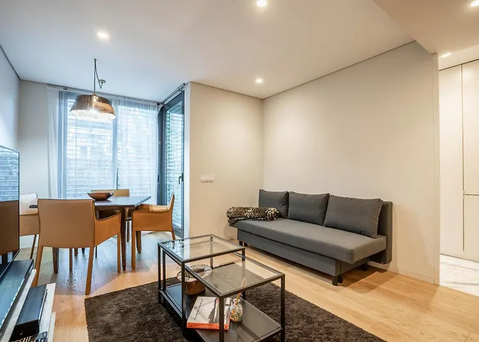 Primrose 1Br Delight W Parking By Lovelystay OOporto