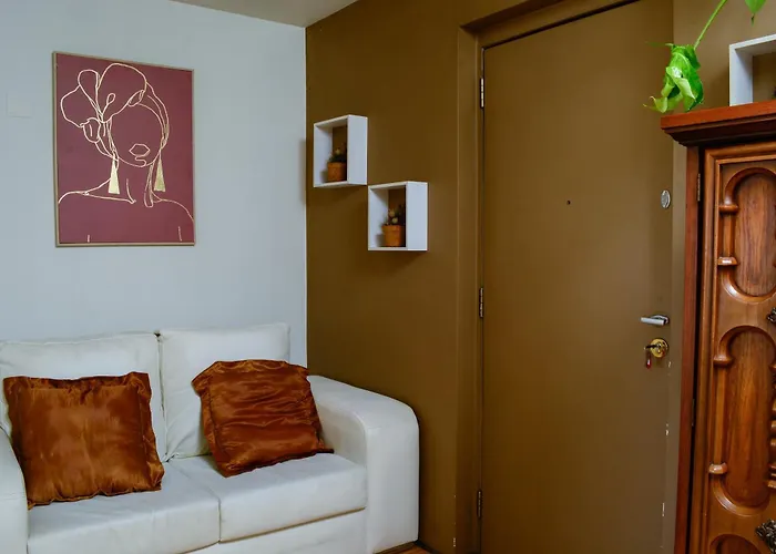 Travel & Live Alegria Apartments OOporto