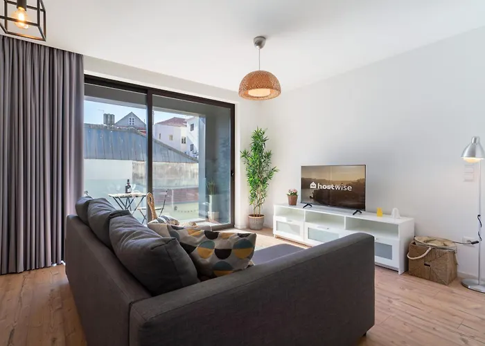 Host Wise - Charming Welcoming Flat - Centrally Located OOporto
