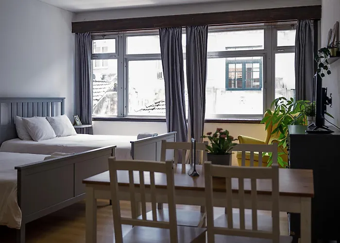 Travel&Live Aliados Apartment OOporto