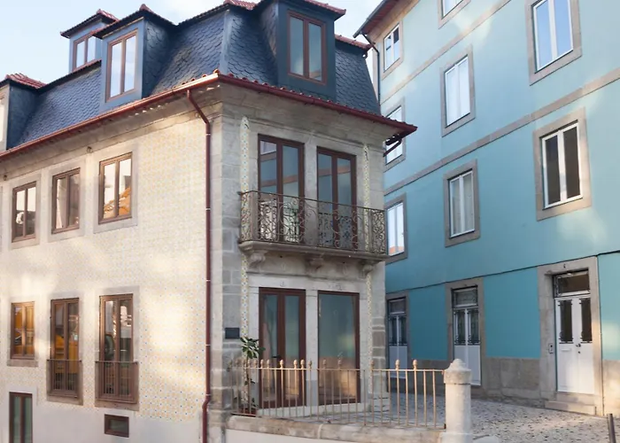 Framer'S House - World'S Oldest Framing Atelier OOporto