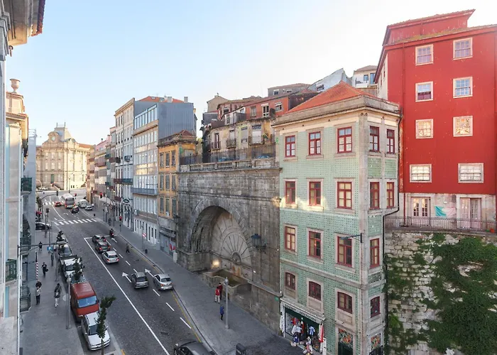 Chateau Apartments OOporto