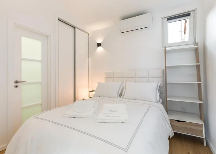 Clerigos Apartments Porto - Premium