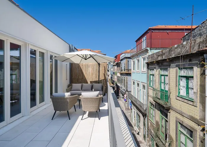 Host Wise - Luxurious Private Flats - Balcony Apartment Porto