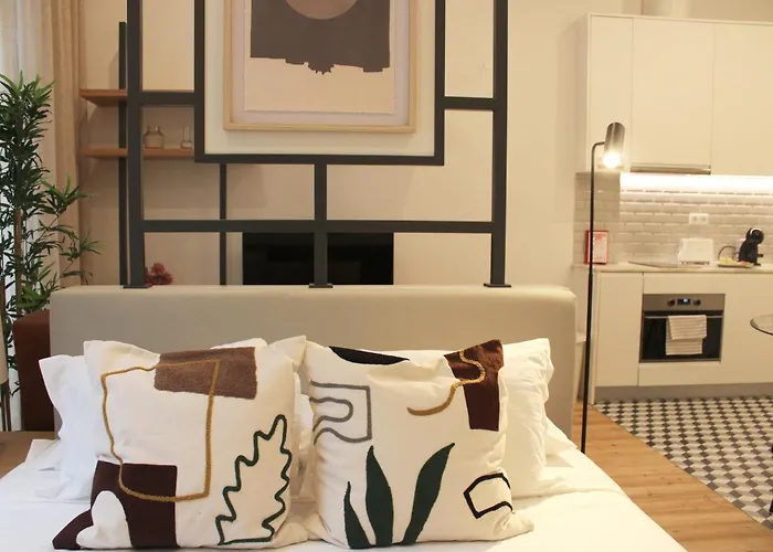 Modern Flat Near Trindade By Lovelystay OOporto