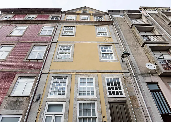 Charming Retreat With Balcony Apartment Porto