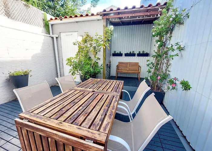 Bluetile Sol Apartment OOporto