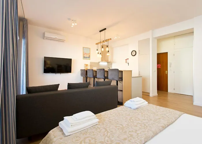 Casa Roberto - Studio Apartment, Lift, Ac, Car Parking - Extra OOporto